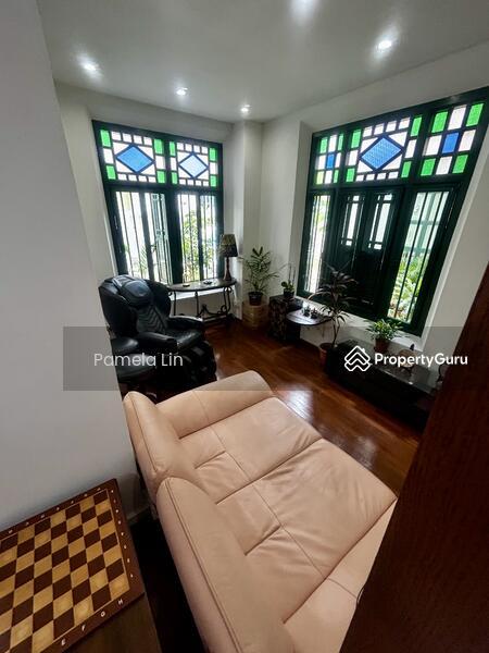 Prop-GPT: Apartment: D15  The Meyer Place