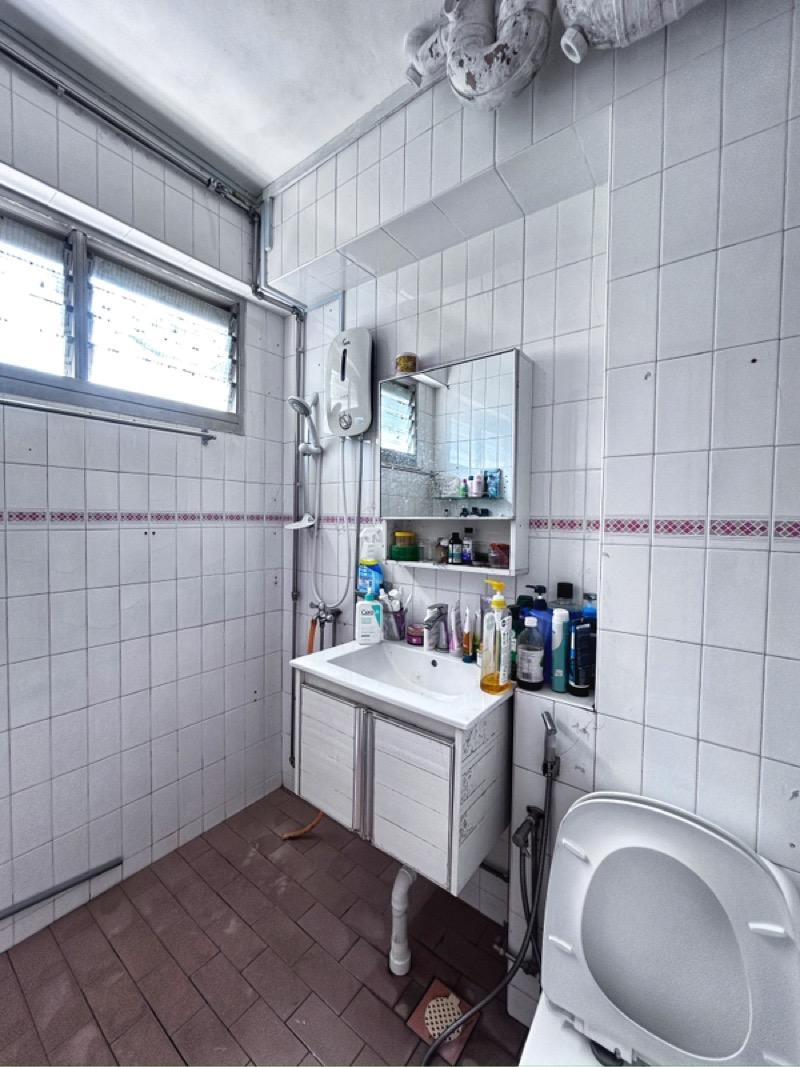 HDB Apartment for Sale, 946 Jurong West Street 91 HDB Apartment For Sale, $530,000, 3 Bed 2 Bath 1,108 sqft $478.00 psf, SGD 530,000 | 99-year Leasehold
