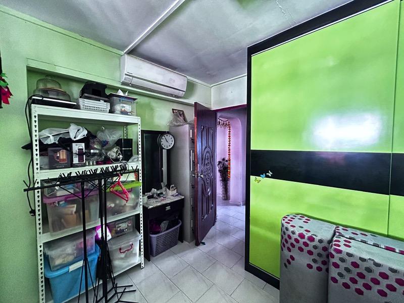 HDB Apartment for Sale, 946 Jurong West Street 91 HDB Apartment For Sale, $530,000, 3 Bed 2 Bath 1,108 sqft $478.00 psf, SGD 530,000 | 99-year Leasehold