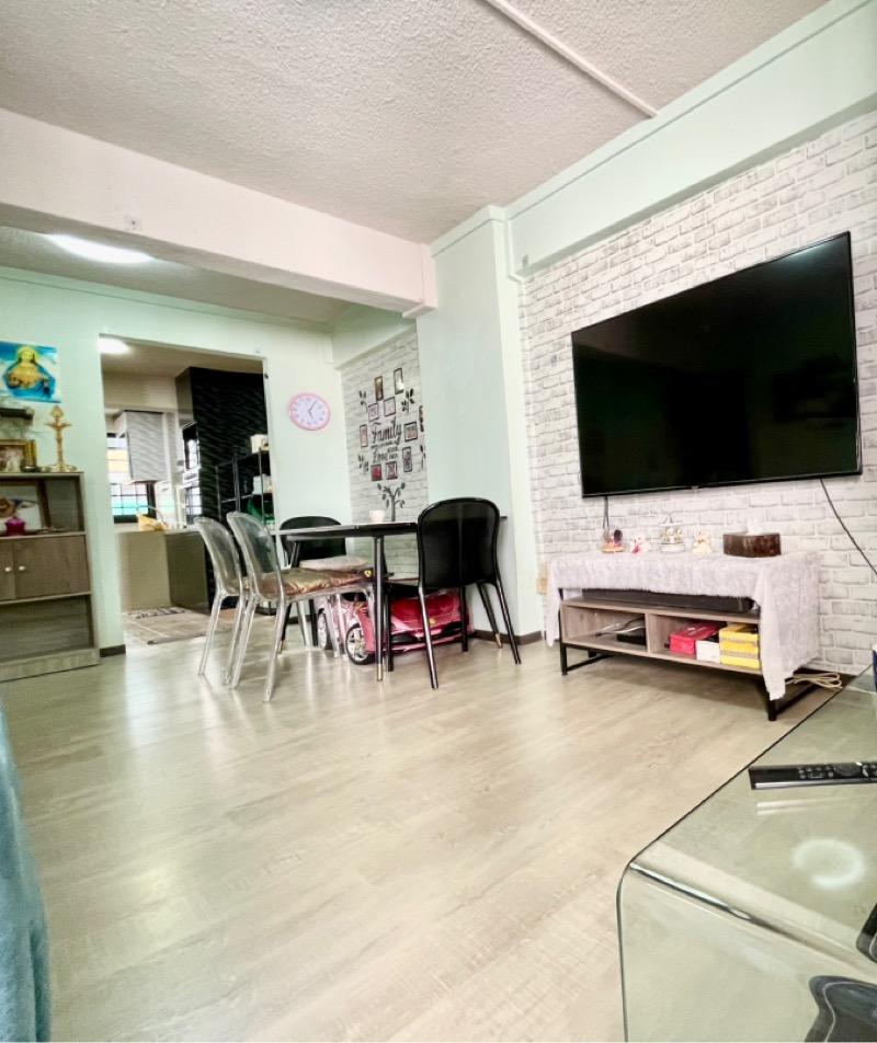 Prop-GPT: HDB Apartment: D25  6 Marsiling Drive
