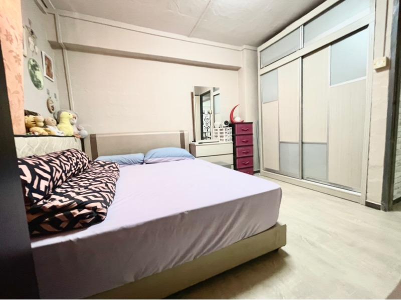 HDB Apartment for Sale, 6 Marsiling Drive HDB Apartment For Sale, $378,000, 3 Bed 2 Bath 699 sqft $541.00 psf, SGD 378,000 | 99-year Leasehold