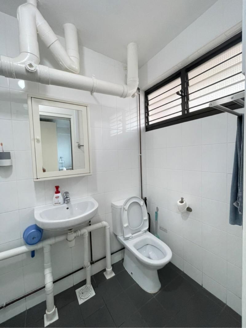 710 Hougang Avenue 2 HDB Apartment For Sale, $768,000, 3 Bed 2 Bath 1,356 sqft $566.00 psf