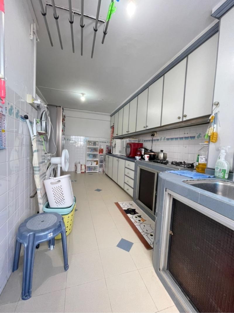 710 Hougang Avenue 2 HDB Apartment For Sale, $768,000, 3 Bed 2 Bath 1,356 sqft $566.00 psf
