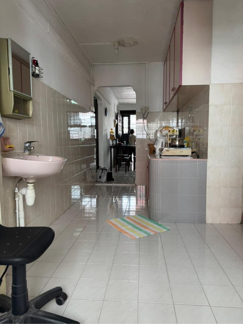 HDB Apartment for Sale, 38 Circuit Road HDB Apartment For Sale, $365,000, 2 Bed 2 Bath 645 sqft $566.00 psf, SGD 365,000 | 99-year Leasehold