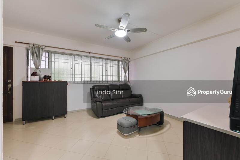 Prop-GPT: HDB Flat: D18  279 Tampines Street 22