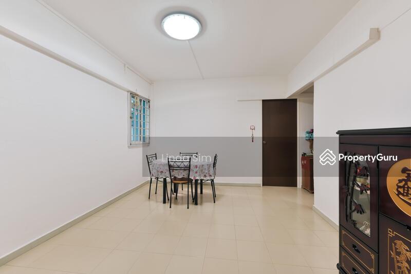 HDB Flat for Sale, 279 Tampines Street 22, SGD 595,000 | 99-year lease