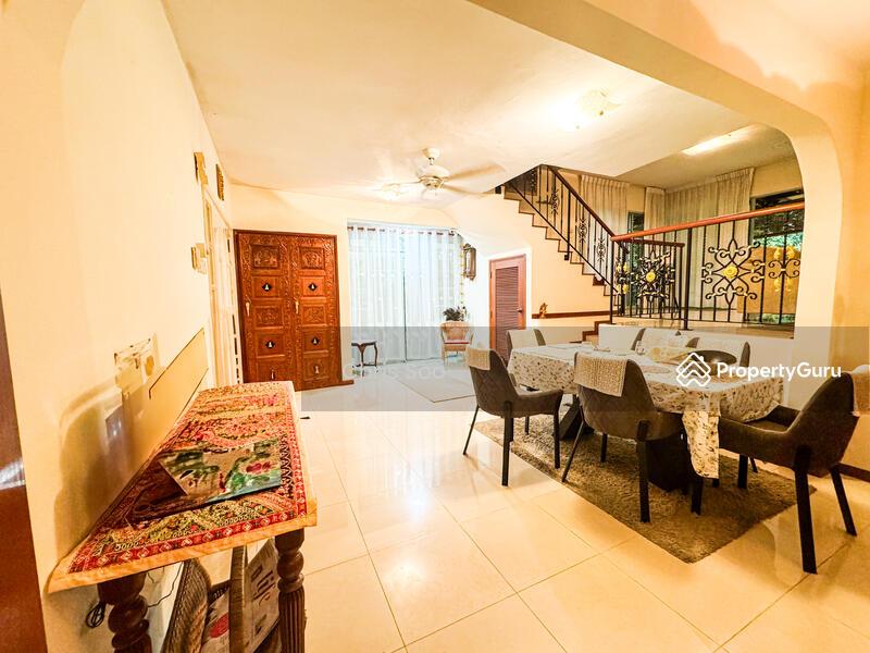 Corner Terrace for Sale, Coner Terrace Within 1km from Nan Hua Primary school, SGD 5,480,000 | 999-year lease
