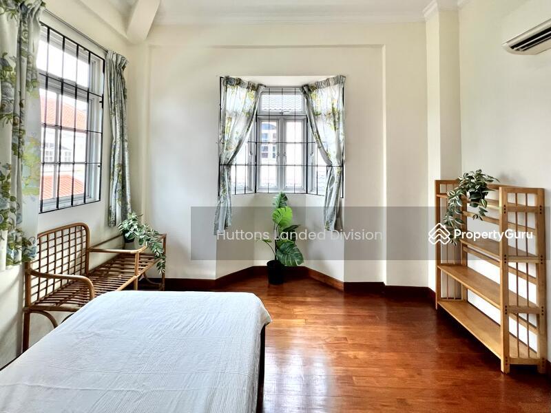 Semi-Detached for Sale: D15, 438986