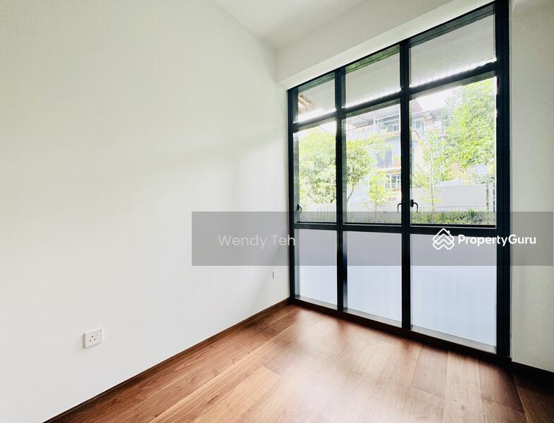 Condominium for Sale: Hillview, D23, 668384