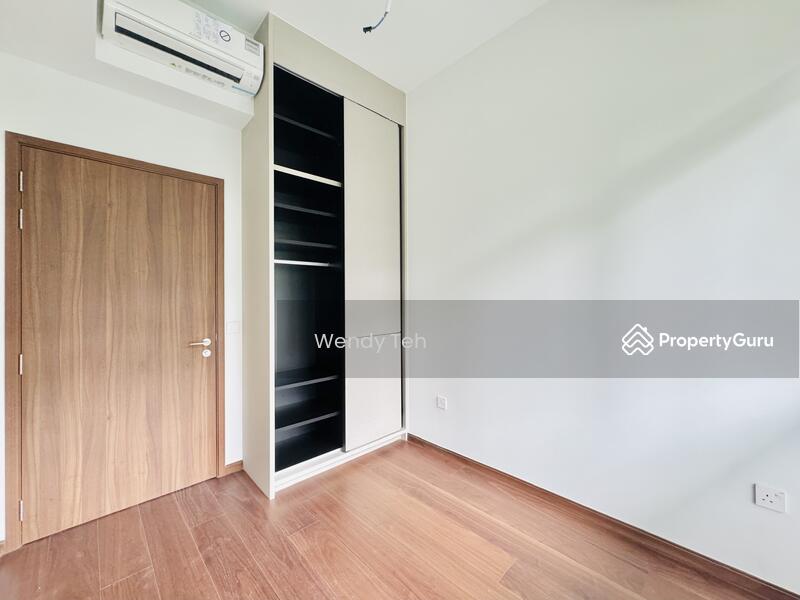 Condominium for Sale: Hillview, D23, 668384