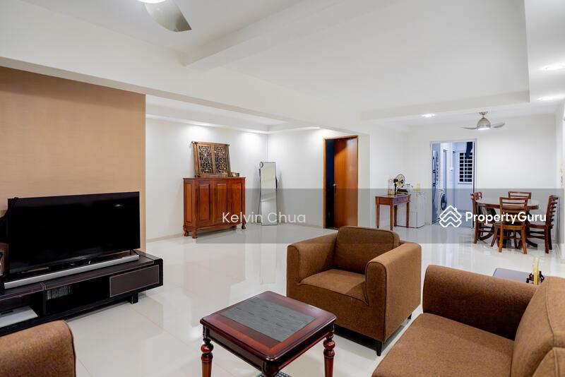 HDB Flat for Sale, CHEAP EA 631 Yishun Street 61, SGD 1,080,000 | 99-year lease