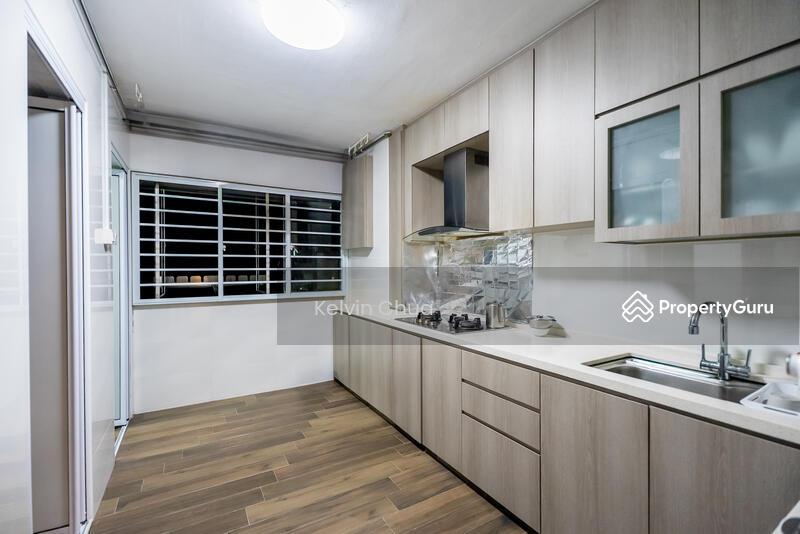 HDB Flat for Sale, CHEAP EA 631 Yishun Street 61, SGD 1,080,000 | 99-year lease