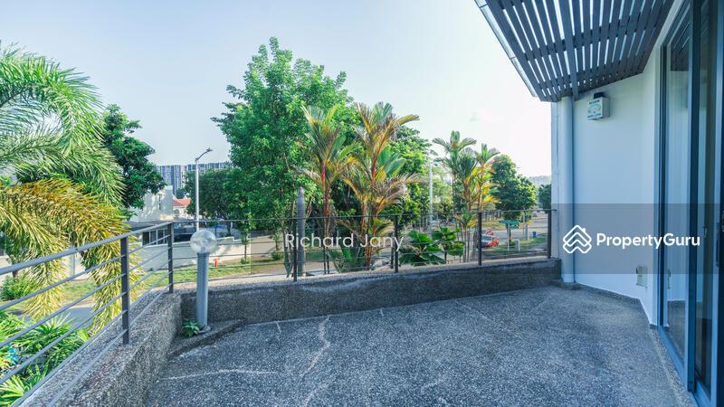 Detached for Sale,  Newly renovated quiet bungalow subdivisable corner unbounded high ground plot, SGD 11,180,000 | Freehold