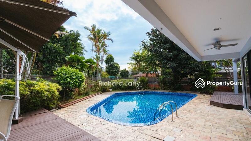 Detached for Sale,  Newly renovated quiet bungalow subdivisable corner unbounded high ground plot, SGD 11,180,000 | Freehold
