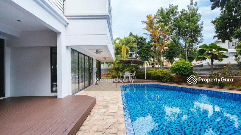 Detached for Sale,  Newly renovated quiet bungalow subdivisable corner unbounded high ground plot, SGD 11,180,000 | Freehold