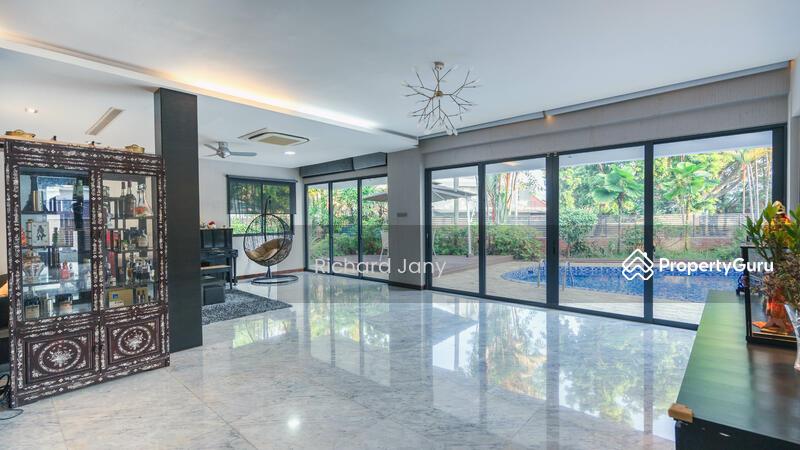 Detached for Sale,  Newly renovated quiet bungalow subdivisable corner unbounded high ground plot, SGD 11,180,000 | Freehold