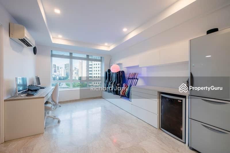 Apartment for Sale: D10, 249114