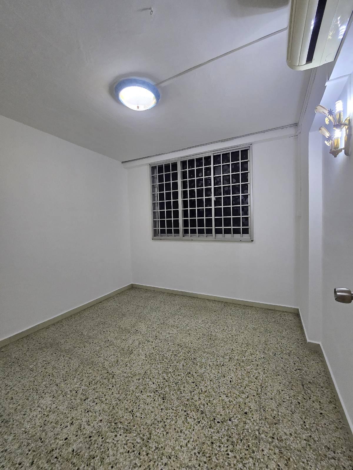 619 Yishun Ring Road HDB Apartment For Sale, $550,000, 3 Bed 2 Bath 893 sqft $616.00 psf