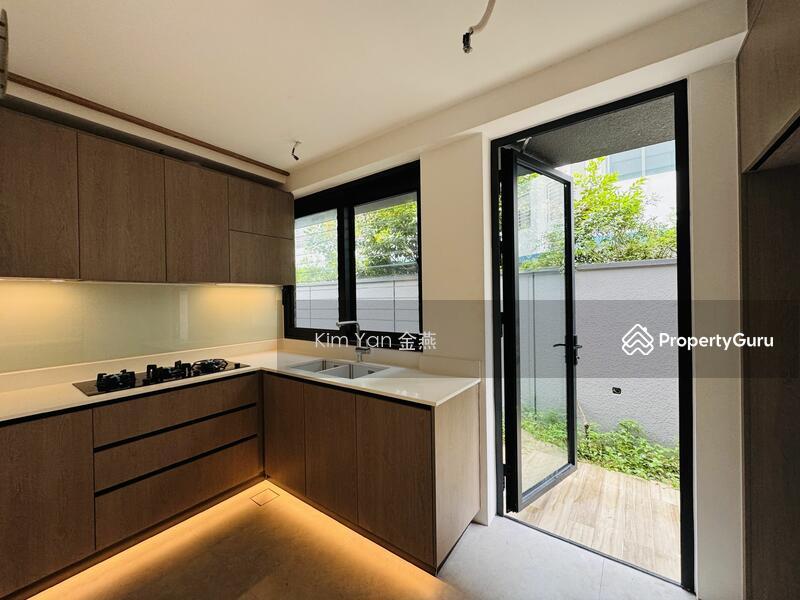 Bungalow for Sale, Brand New/Luxury Bungalow with Lift&Pool, Living&Dining Hall marble floor&high ceiling, park 4 cars, SGD 11,100,000 | Freehold