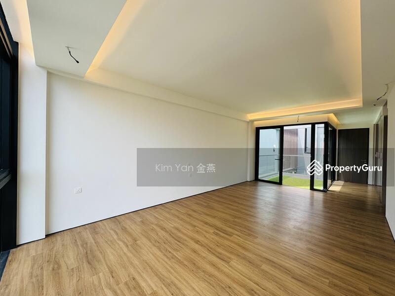 Bungalow for Sale, Brand New/Luxury Bungalow with Lift&Pool, Living&Dining Hall marble floor&high ceiling, park 4 cars, SGD 11,100,000 | Freehold