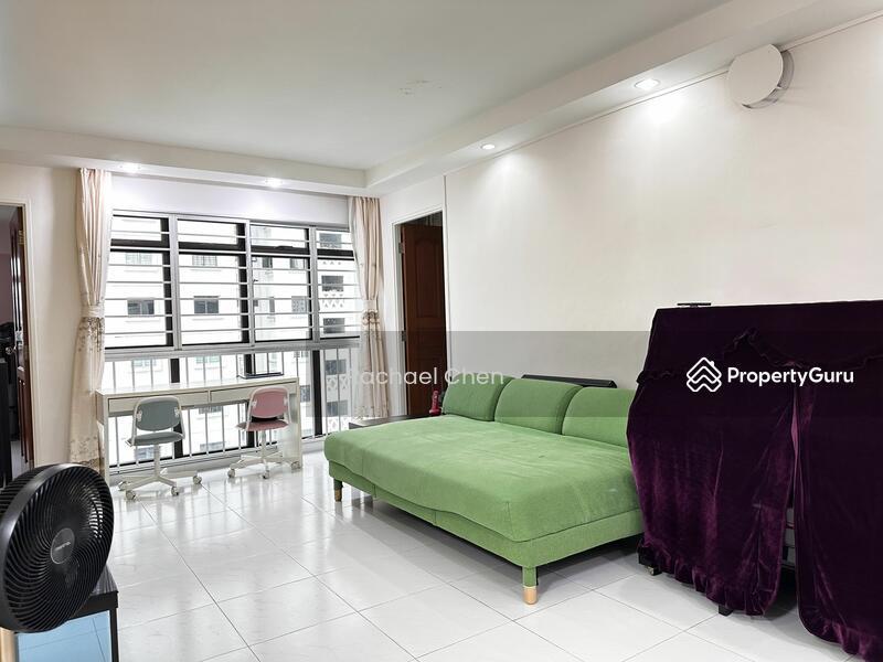 Prop-GPT: HDB Flat: D04 Telok Blangah 87 Telok Blangah Heights