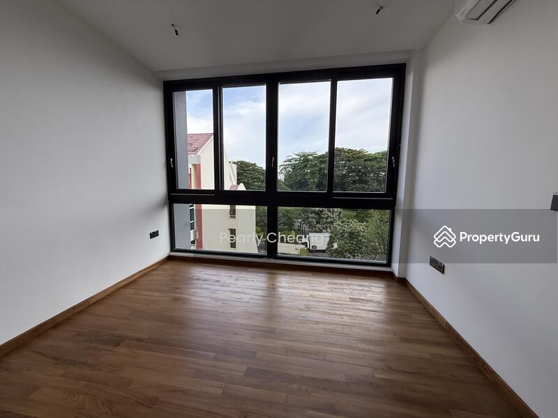 Semi-Detached for Sale: D16, 487000