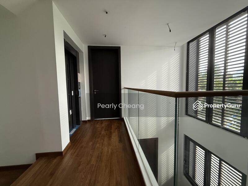 Semi-Detached for Sale: D16, 487000