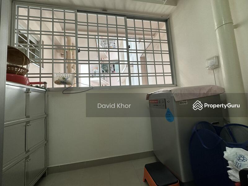 HDB Flat for Sale, 448C Bukit Batok West Avenue 9, SGD 517,000 | 99-year lease