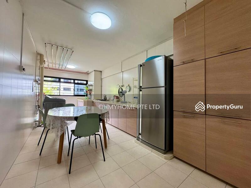HDB Flat for Sale, 302 Clementi Avenue 4, SGD 625,000 | 99-year lease