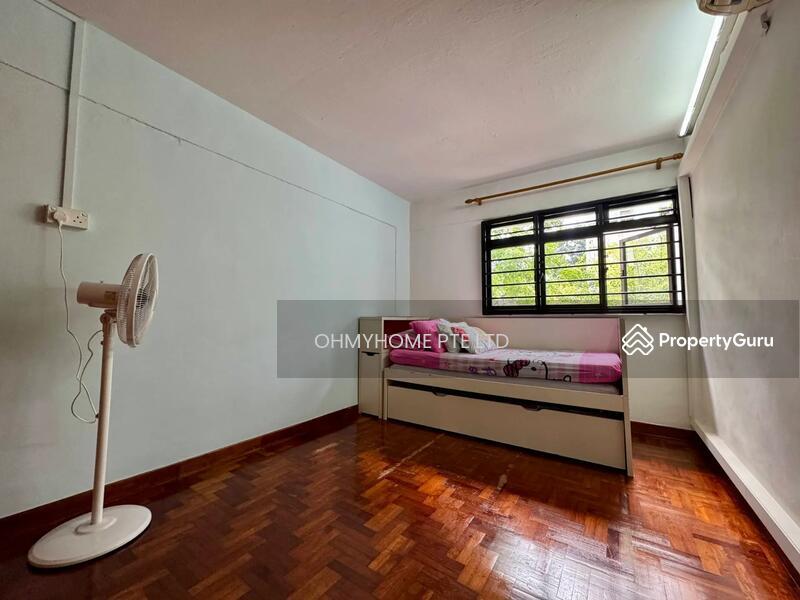 HDB Flat for Sale, 302 Clementi Avenue 4, SGD 625,000 | 99-year lease