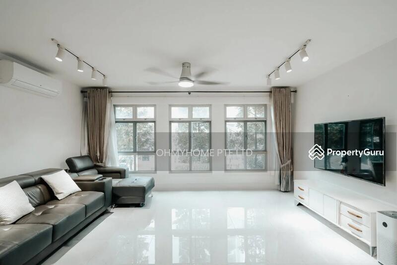 Prop-GPT: HDB Flat: D27  128A Canberra Street