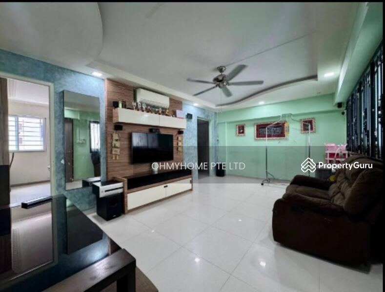 Prop-GPT: HDB Flat: D27 Yishun 423 Yishun Avenue 11