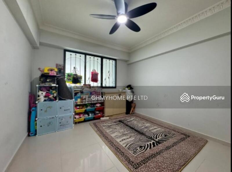 HDB Flat for Sale, 423 Yishun Avenue 11, SGD 520,000 | 99-year lease