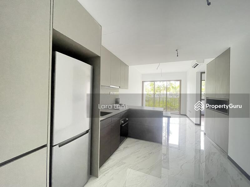 Prop-GPT: Condominium: D18 Pasir Ris Pasir Ris 8