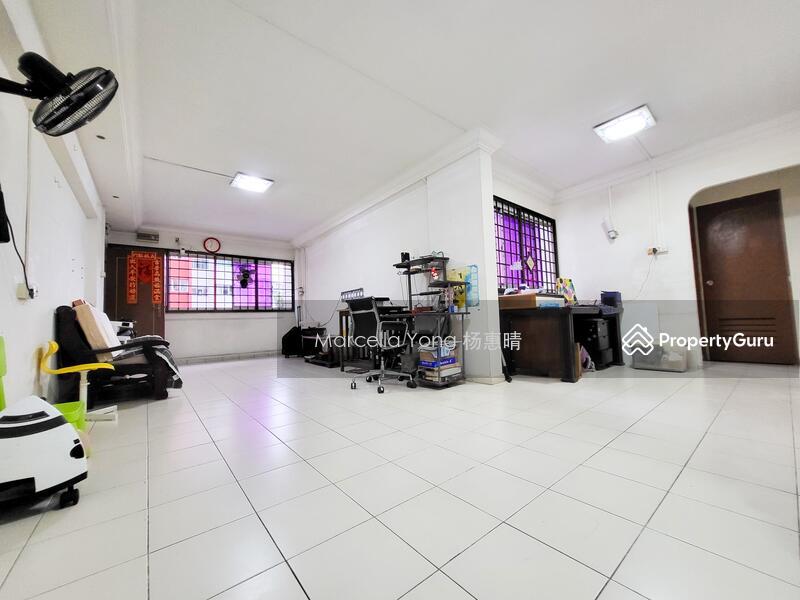 Prop-GPT: HDB Flat: D19  524 Hougang Avenue 6