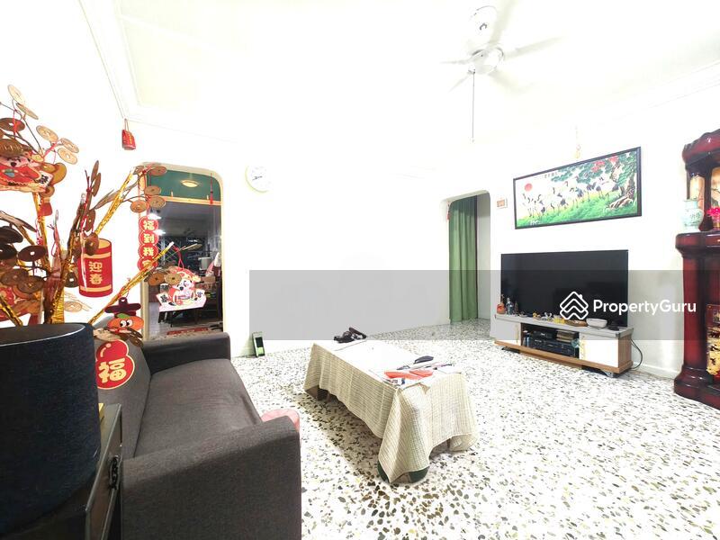 Prop-GPT: HDB Flat: D22 Boon Lay 486 Jurong West Avenue 1