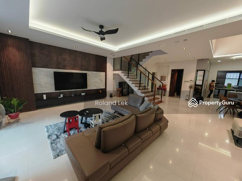 Prop-GPT: Semi-Detached: D21  lorong pisang Emas