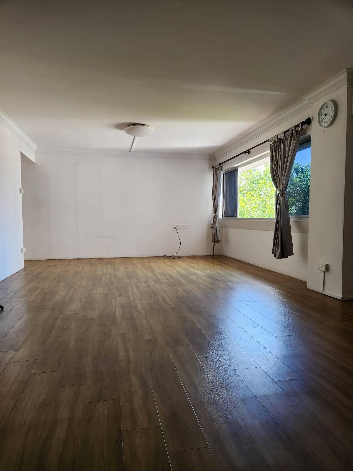 Prop-GPT: HDB Apartment: D18  381 Tampines Street 32