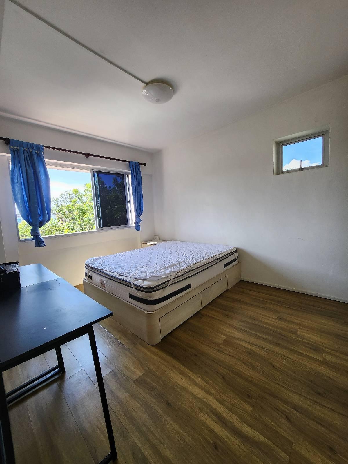 381 Tampines Street 32 HDB Apartment For Sale, $900,000, 3 Bed 2 Bath 1,345 sqft $669.00 psf