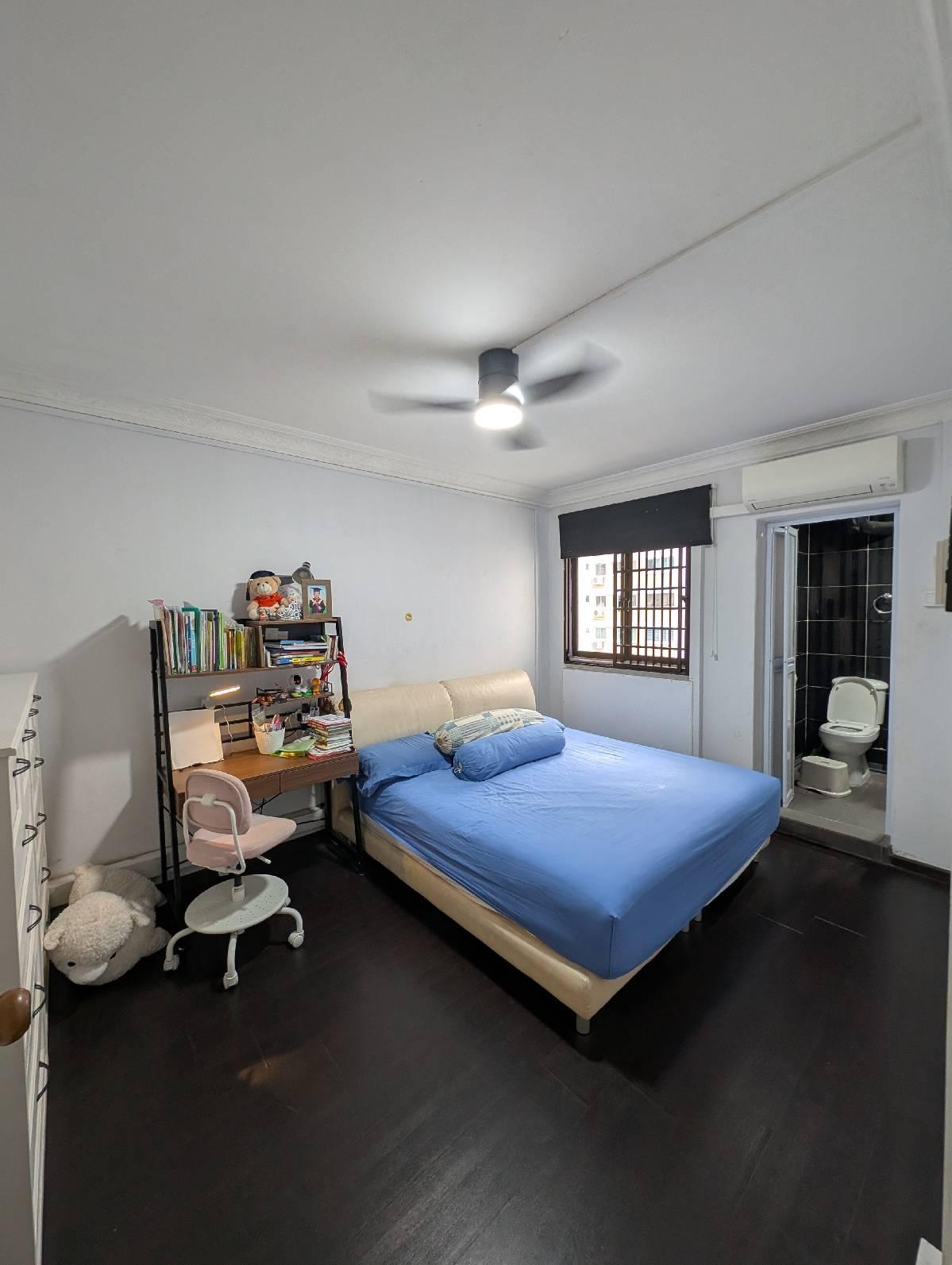 HDB Apartment for Sale, 260 Bukit Batok East Avenue 4 HDB Apartment For Sale, $430,000, 2 Bed 2 Bath 786 sqft $547.00 psf, SGD 430,000 | 99-year Leasehold