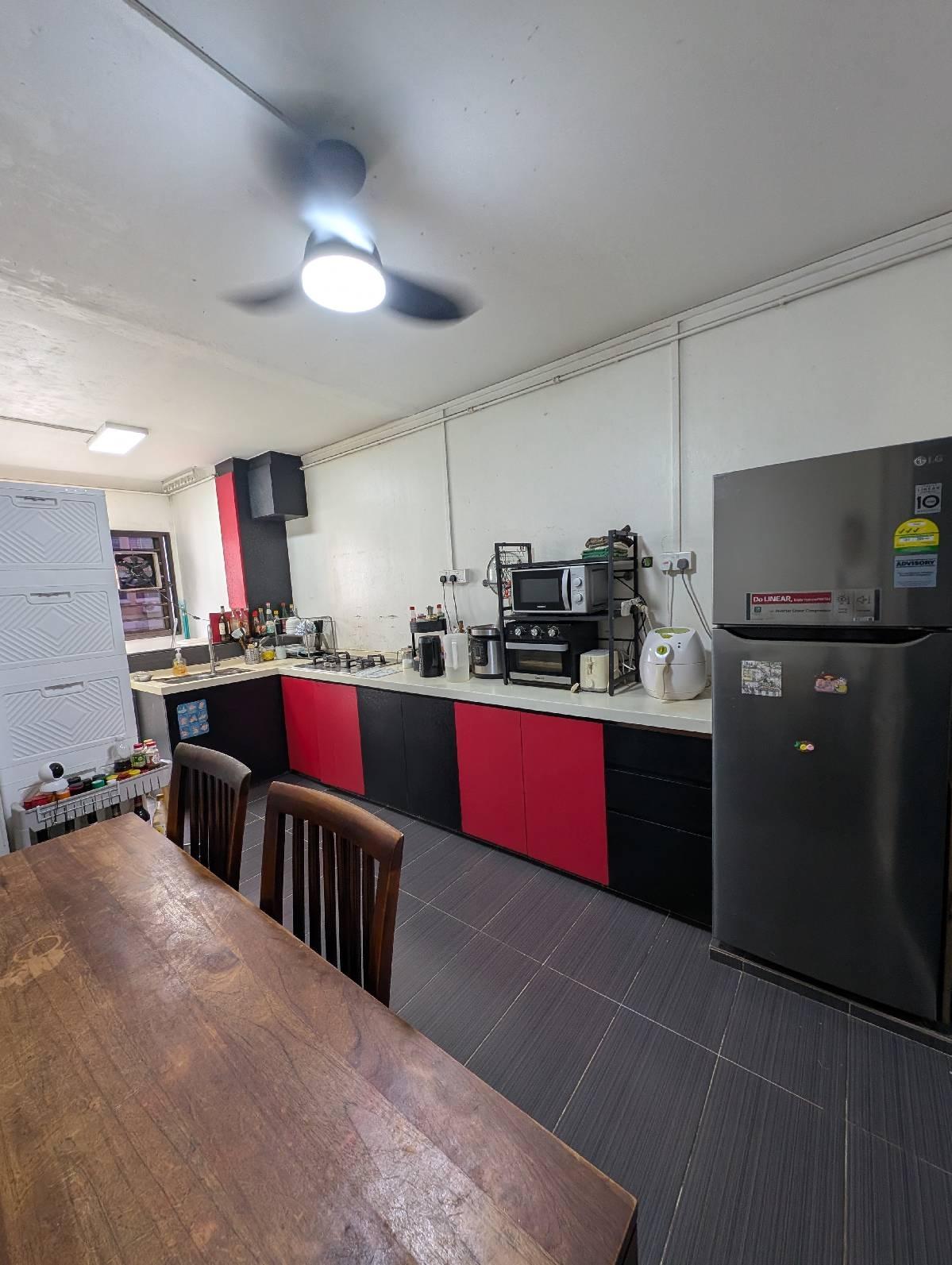 HDB Apartment for Sale, 260 Bukit Batok East Avenue 4 HDB Apartment For Sale, $430,000, 2 Bed 2 Bath 786 sqft $547.00 psf, SGD 430,000 | 99-year Leasehold