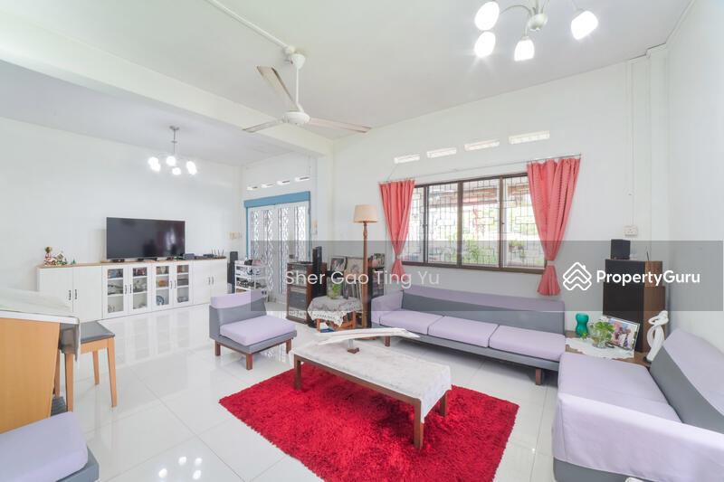 Prop-GPT: Semi-Detached: D16  Spring Park Estate