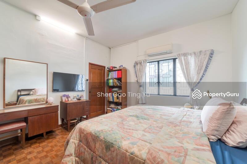 Semi-Detached for Sale: D16, 040404