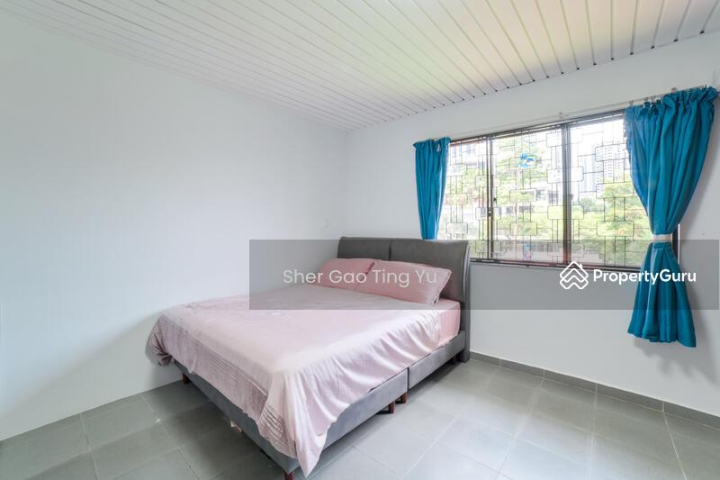 Semi-Detached for Sale: D16, 040404