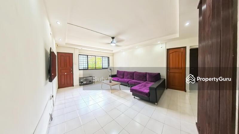 Prop-GPT: HDB Flat: D18  259 Tampines Street 21