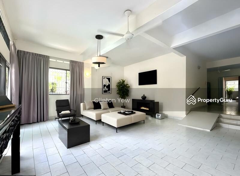Prop-GPT: Semi-Detached: D10  Large 999 Semi-D 5mins walk from Tan Kah Kee MRT