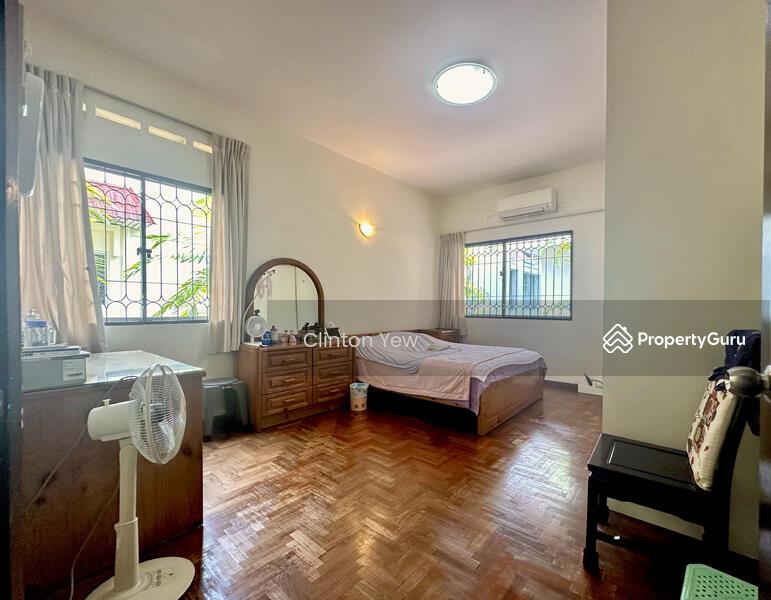Semi-Detached for Sale, Large 999 Semi-D 5mins walk from Tan Kah Kee MRT, SGD 10,800,000 | 999-year lease