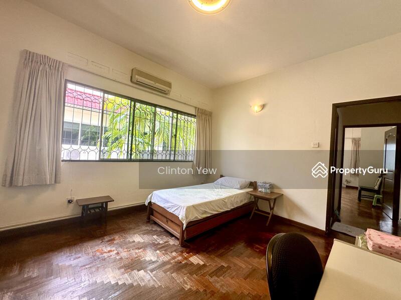 Semi-Detached for Sale, Large 999 Semi-D 5mins walk from Tan Kah Kee MRT, SGD 10,800,000 | 999-year lease