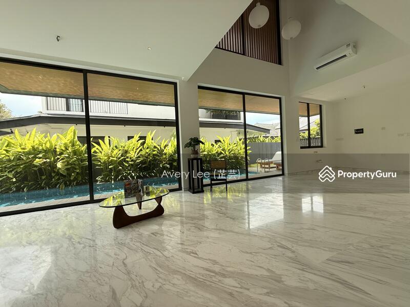 Semi-Detached for Sale: Holland, D10, 277580