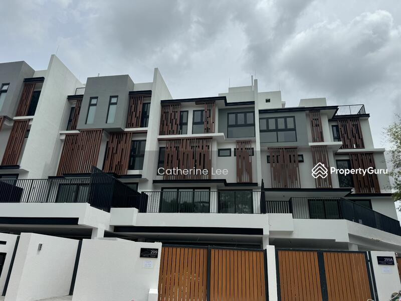 Prop-GPT: Corner Terrace: D19  The Jardin Residences